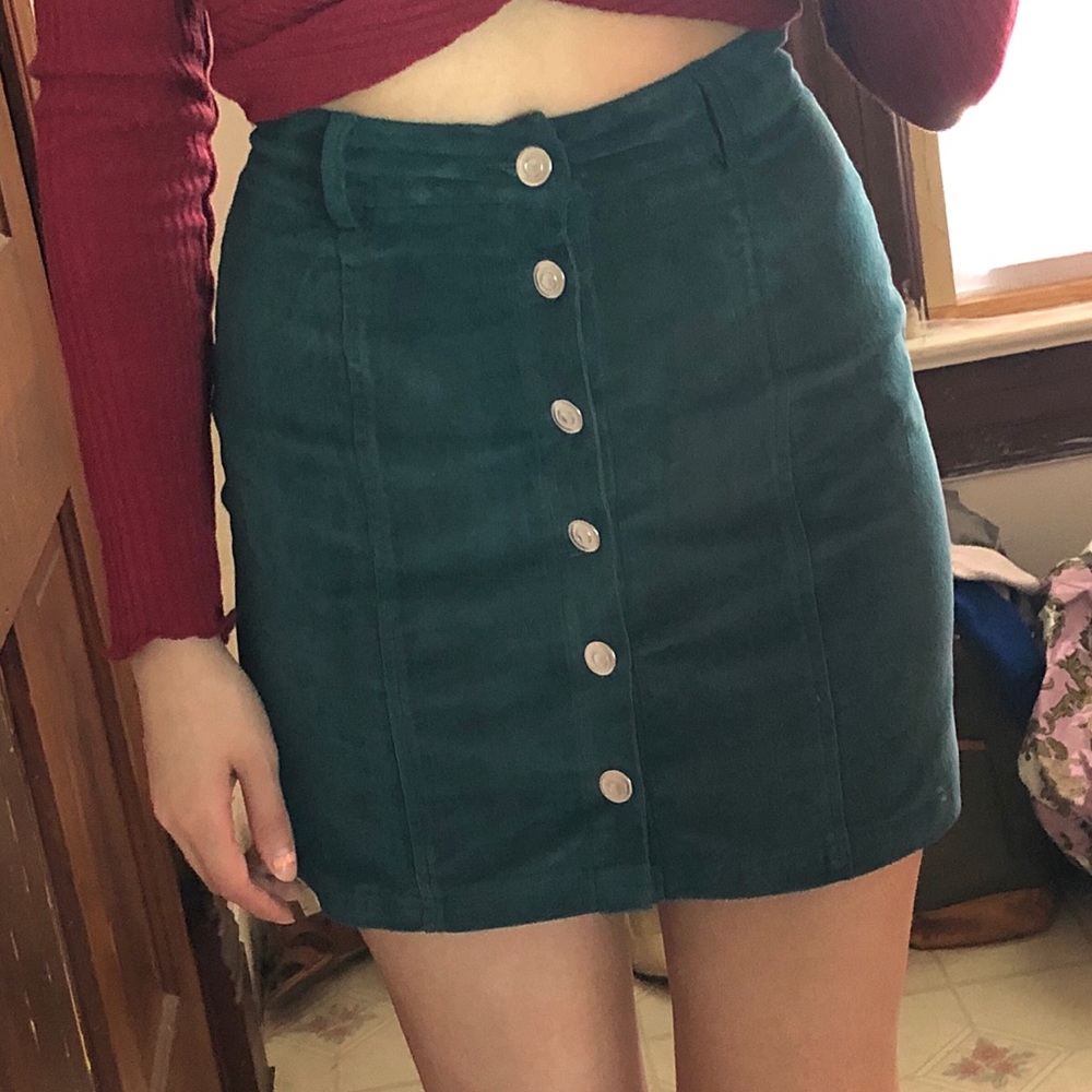 ⛔️SOLD⛔️Missguided Corduroy Skirt - Picture 2 of 7